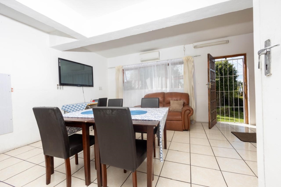 9 Bedroom Property for Sale in Sunnyridge Eastern Cape